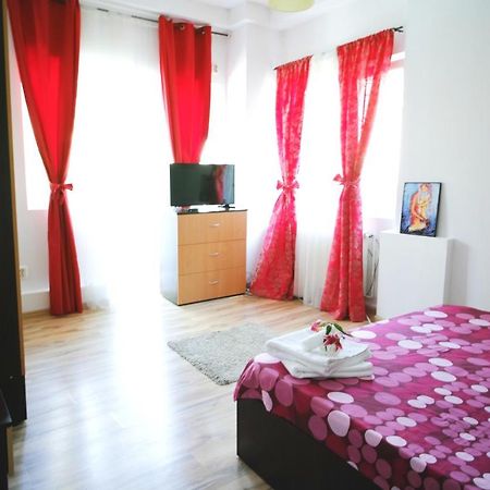 Luxury Apartament Apartment Bucharest Exterior photo