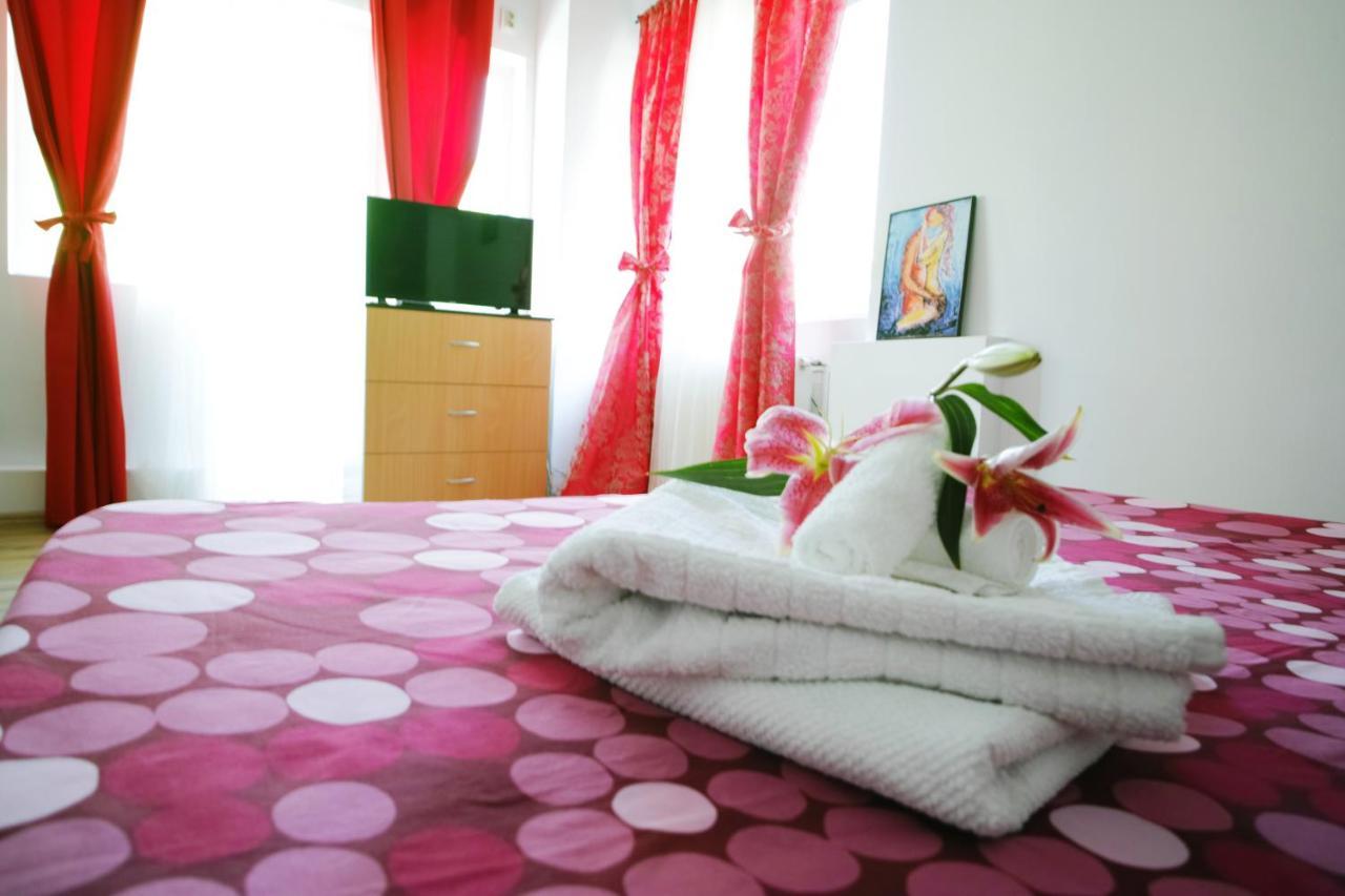 Luxury Apartament Apartment Bucharest Exterior photo